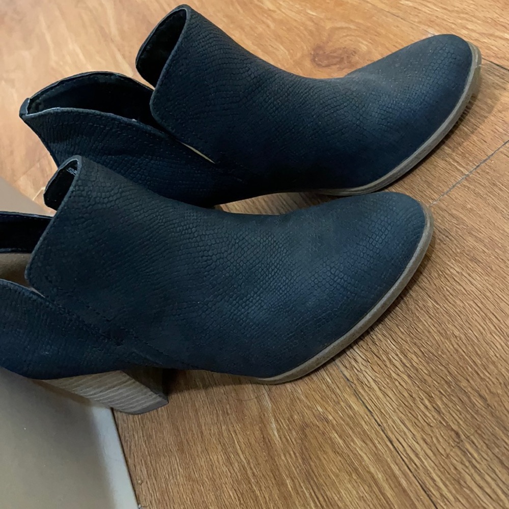 Fergie Booties